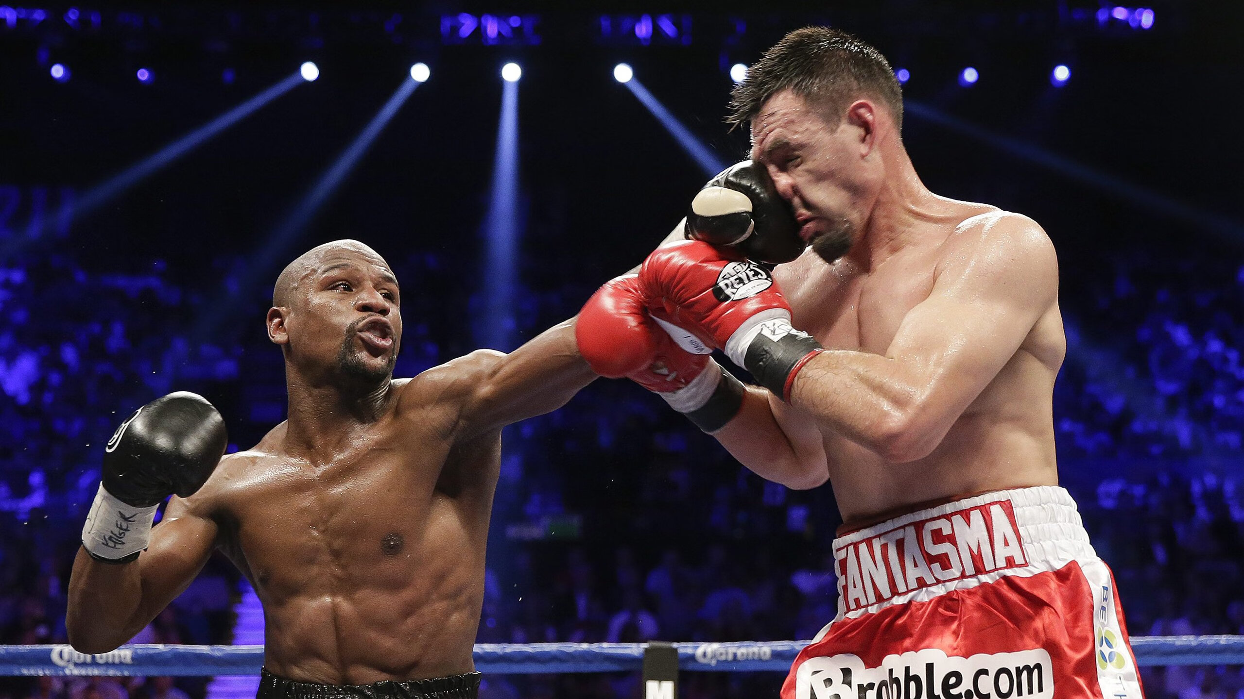 开云体育官网-迷你纪录片：带你近距离感受赛车热血时刻，给我找迷你赛车